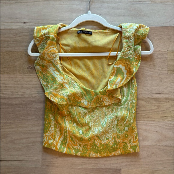 Zara Top (MOVING SALE, ALL OFFERS WILL BE SERIOUSLY CONSIDERED) - Picture 1 of 3